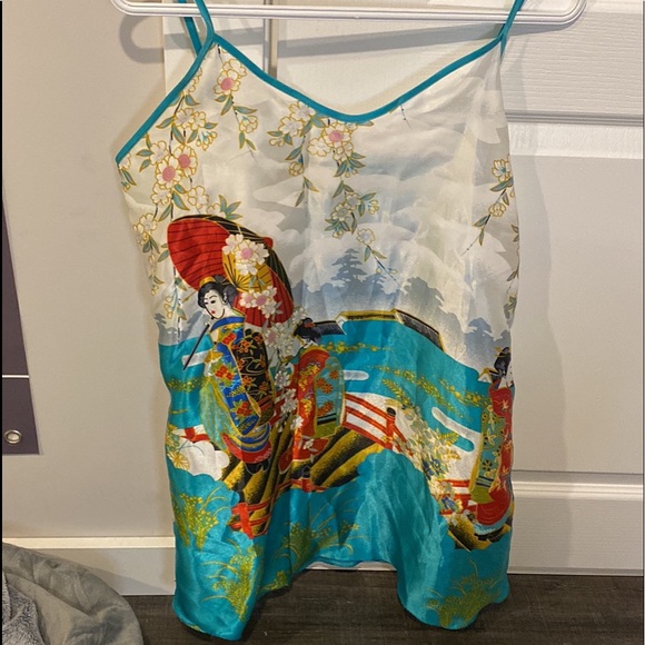 All medium clothes - Picture 2 of 10